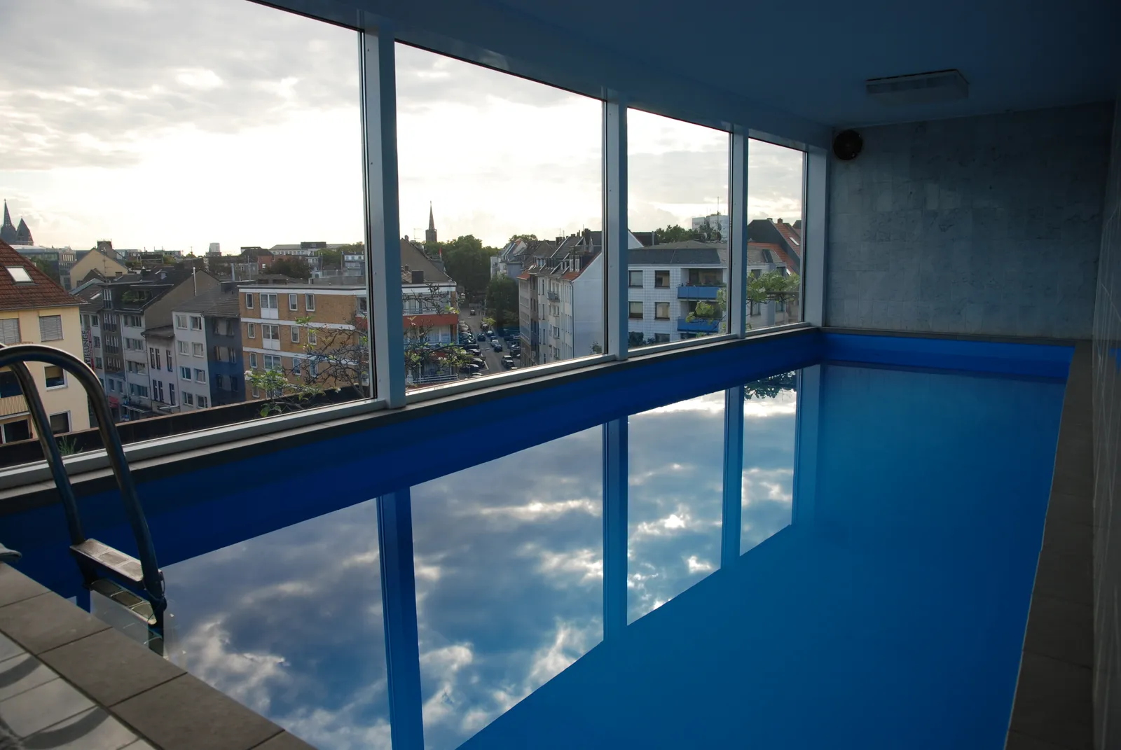Penthouse mit Schwimmbad, Köln · Belgisches Viertel