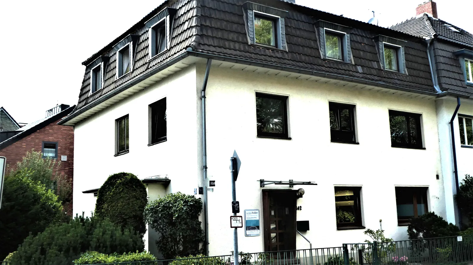 Wohn- und Geschäftshaus, Köln · Bayenthal